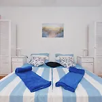Fraj With Jacuzzi Apartamento *