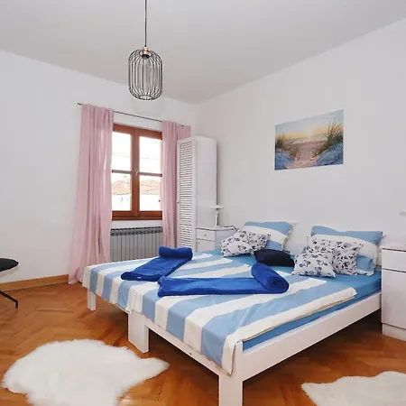 Fraj With Jacuzzi Apartment *