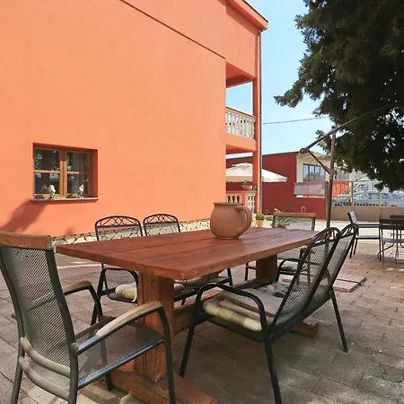 Fraj With Jacuzzi Apartment Zadar