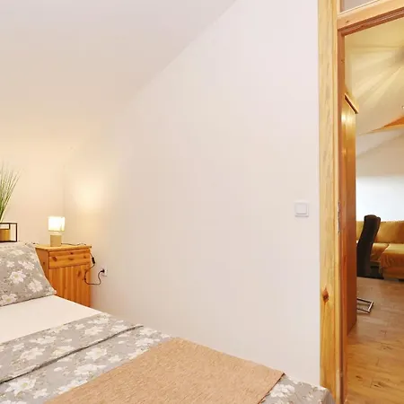 Fraj With Jacuzzi Apartment