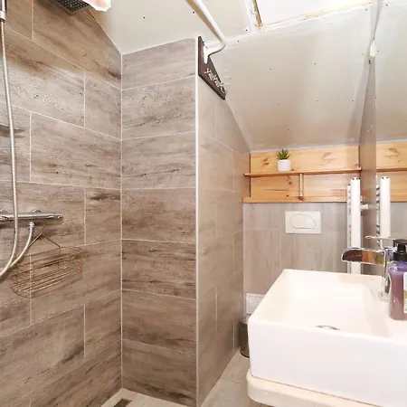 Fraj With Jacuzzi ザダル