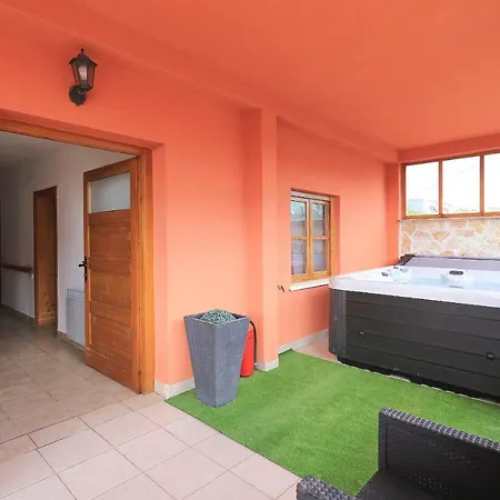 Fraj With Jacuzzi * ザダル