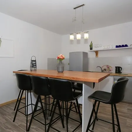 Apartment Fraj With Jacuzzi Zadar