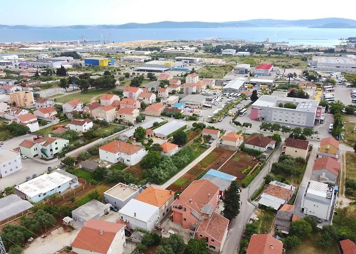 Fraj With Jacuzzi Apartament