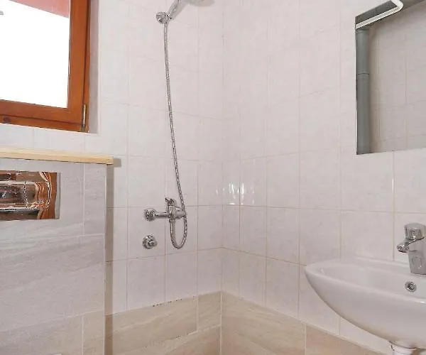 Fraj With Jacuzzi Zadar