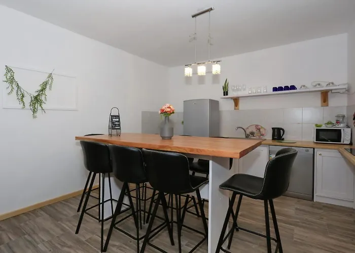 Apartament Fraj With Jacuzzi Zadar