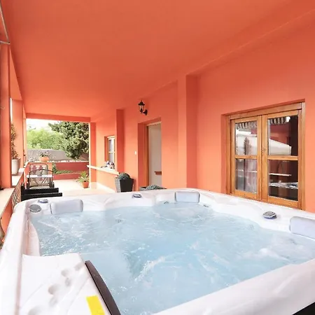 Apartment Fraj With Jacuzzi *