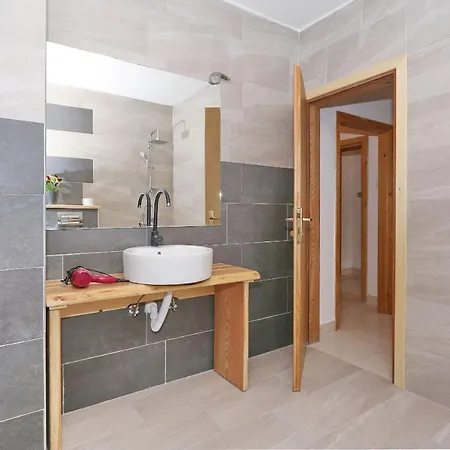 Fraj With Jacuzzi Zadar