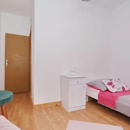 Apartment Fraj With Jacuzzi *