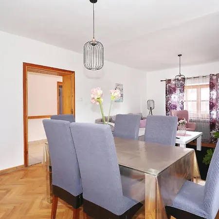 Apartment Fraj With Jacuzzi *