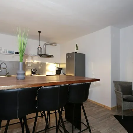 Fraj With Jacuzzi 扎达尔