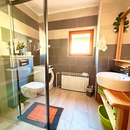 公寓 Fraj With Jacuzzi 扎达尔