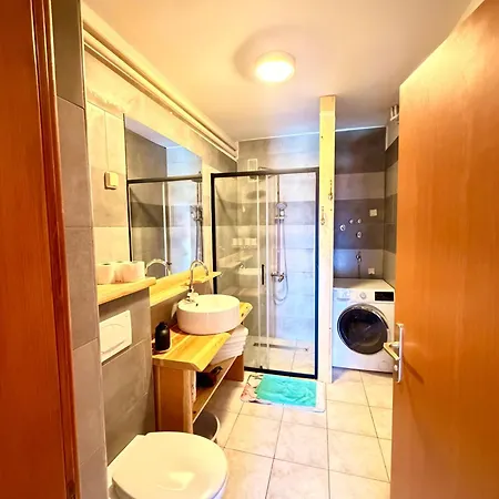 公寓 Fraj With Jacuzzi 扎达尔