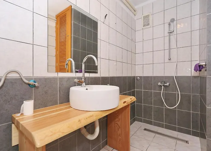 Appartement Fraj With Jacuzzi Zadar