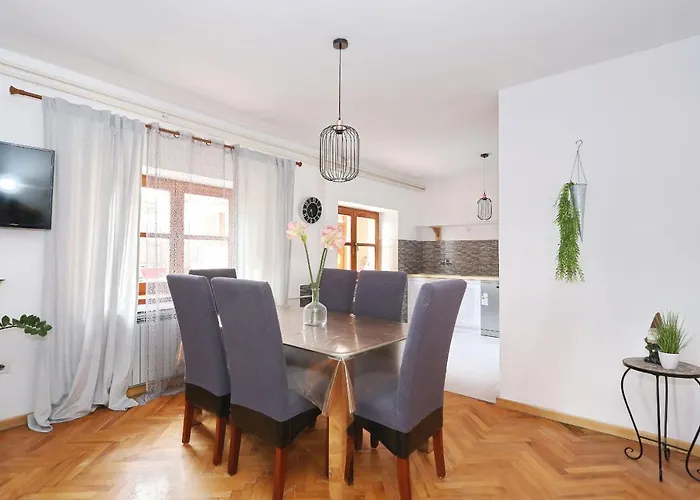 Appartement Fraj With Jacuzzi