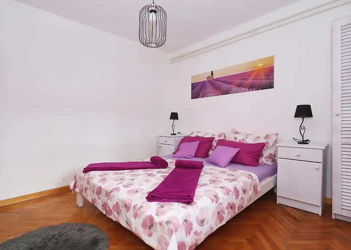 Appartement Fraj With Jacuzzi *