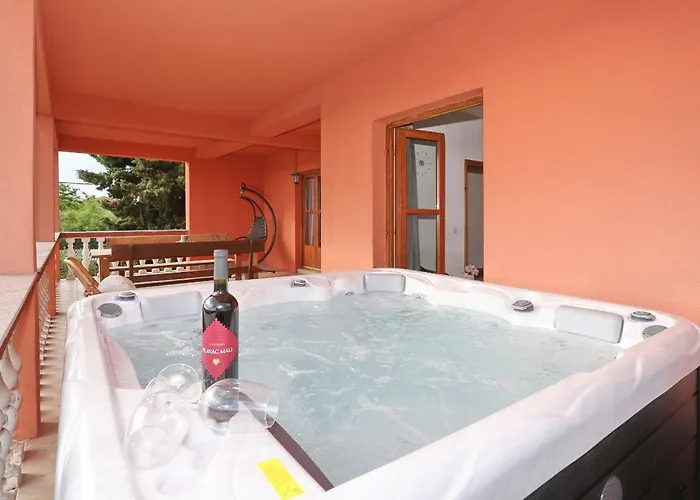 Fraj With Jacuzzi Appartement
